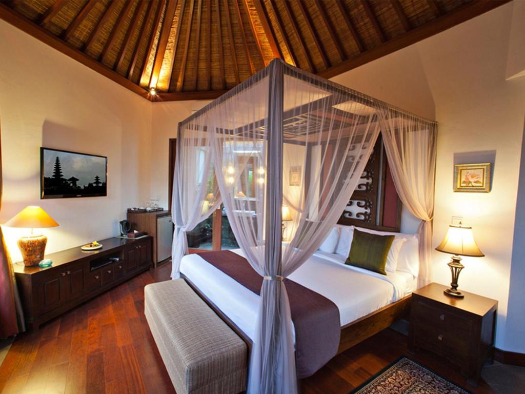 One-Bedroom Suite (No Pool) with Hot Tub